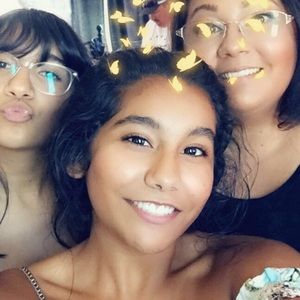 Meet your Posher, Raquel